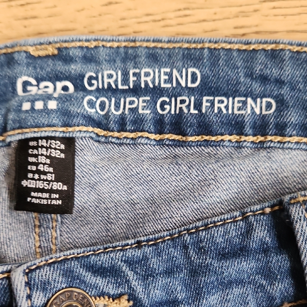 Gap Girlfriend Denim Jeans with Embroidered Flowers - Picture 4 of 10